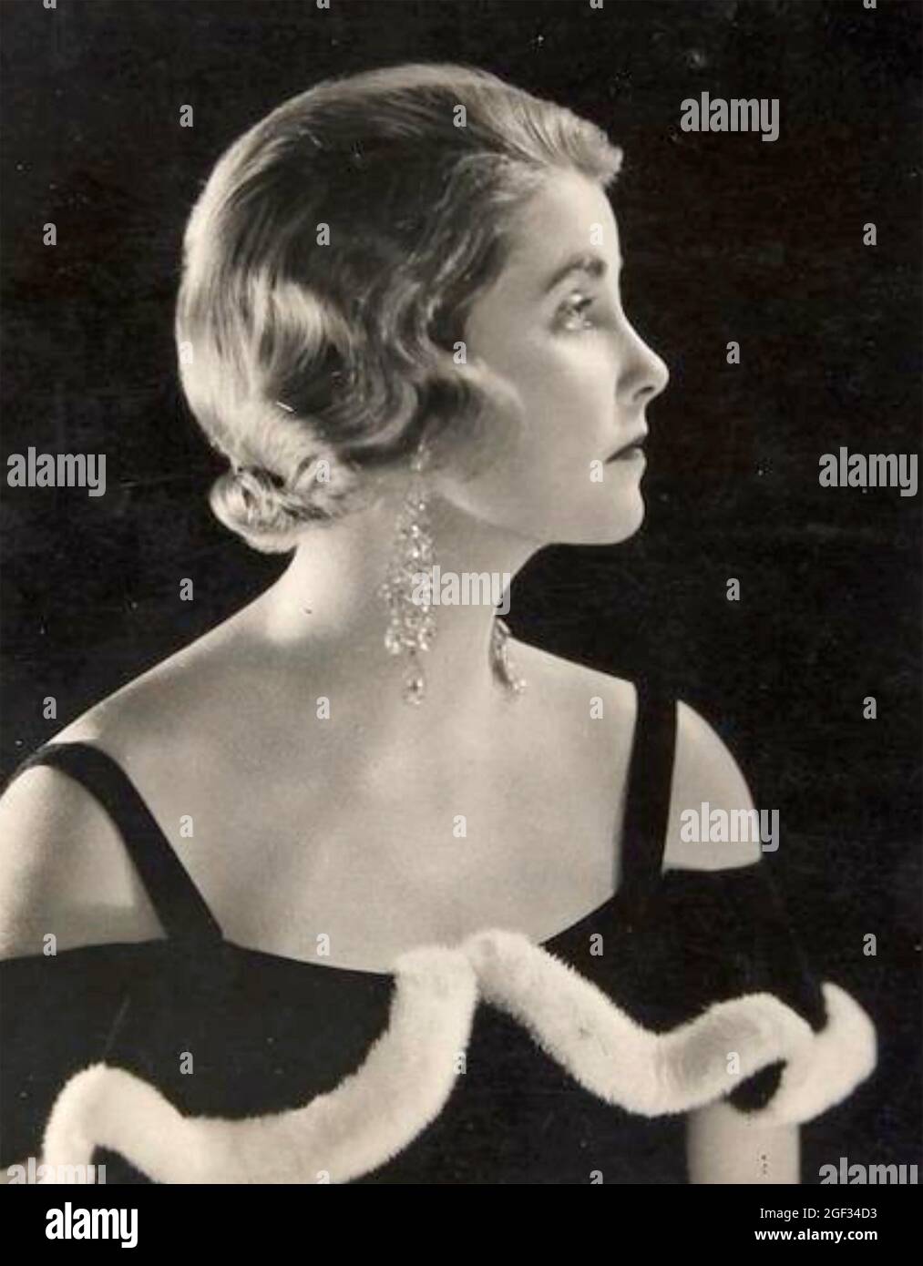 BARBARA HUTTON (1912-1979) heiress, socialite e filantropo americano circa 1936 fotografato da Yevonde Middleton circa 1935 Foto Stock