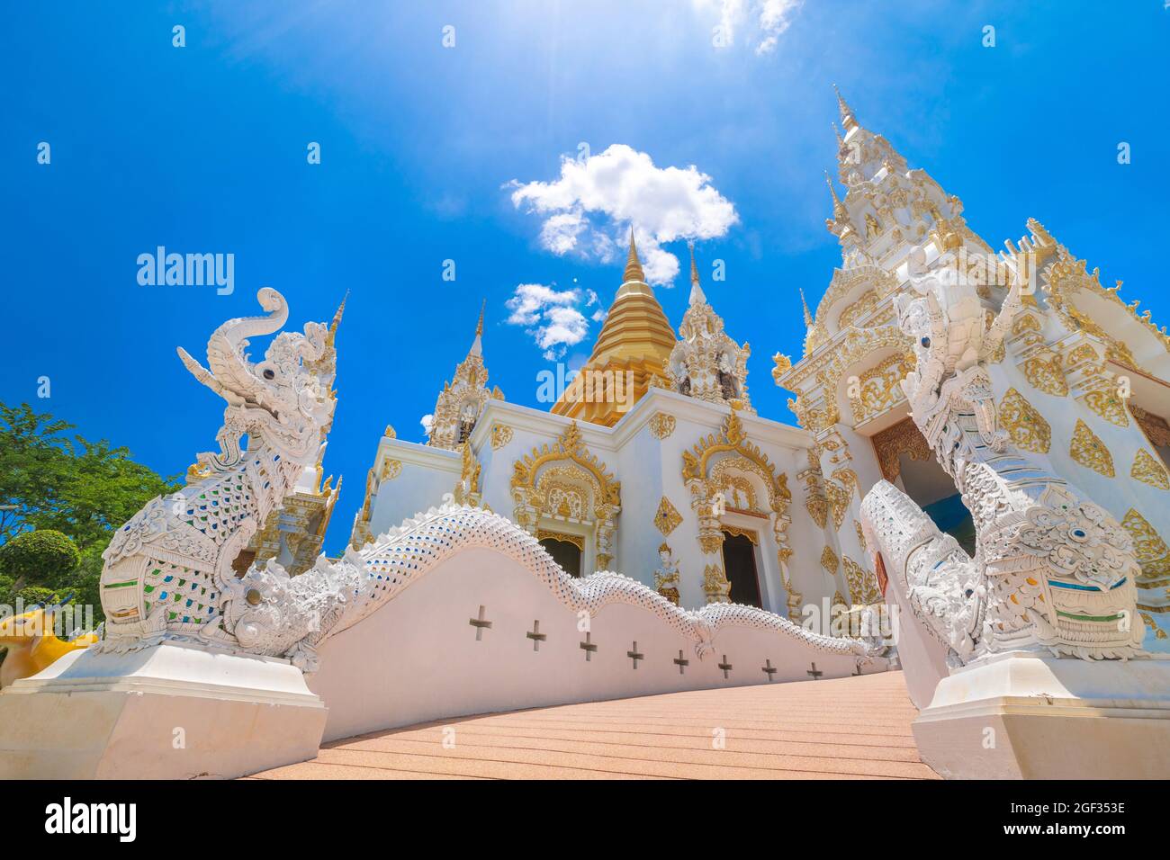 Wat See don moon.The Beautiful Temple è un'attrazione turistica del nord chiangmai, Thailandia. Foto Stock