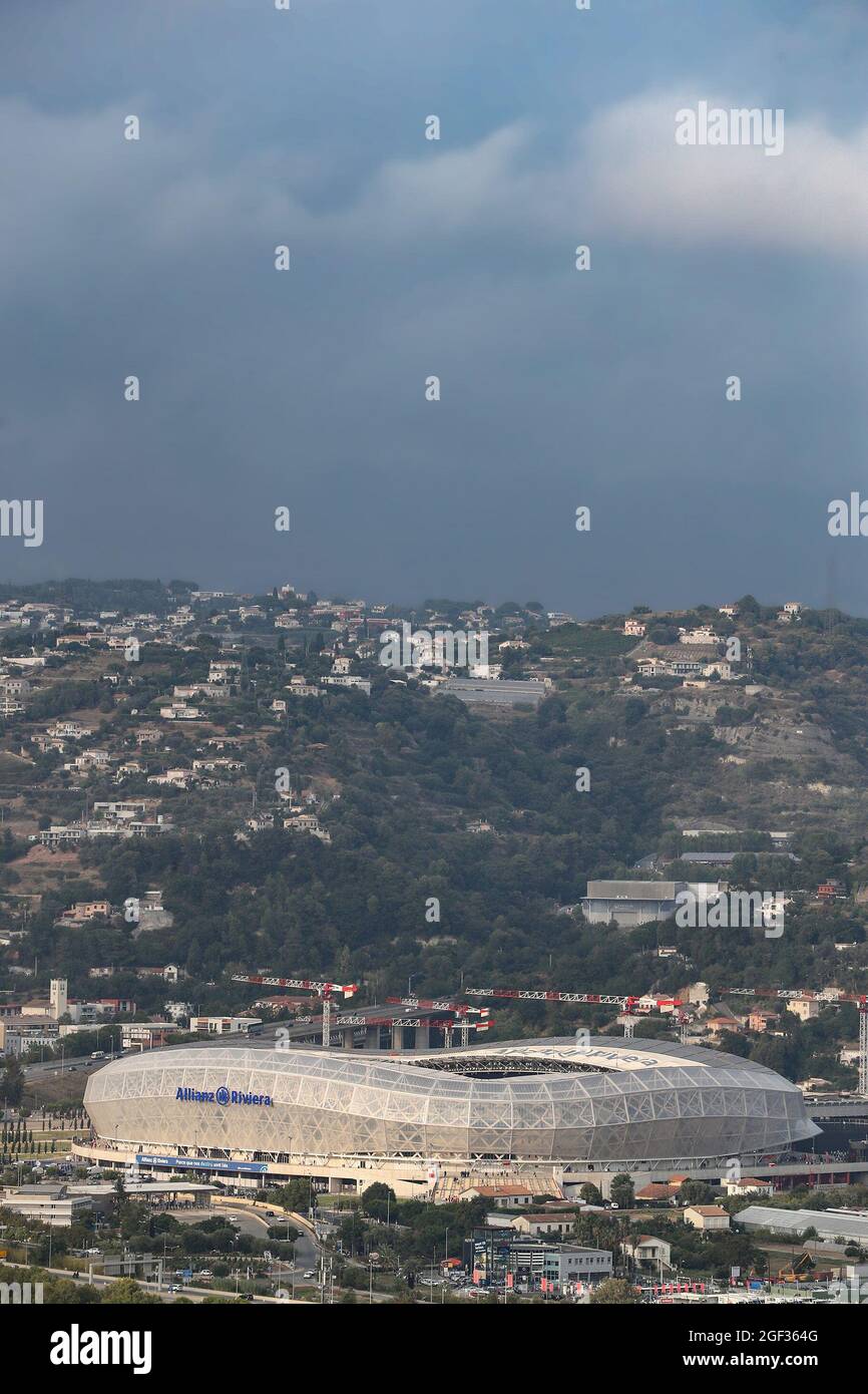 Nizza, Francia, 22 agosto 2021. Una vista generale dello stadio prima della partita Lique 1 allo Stadio Allianz Riviera di Nizza. Il credito d'immagine dovrebbe essere: Jonathan Moscrop / Sportimage Foto Stock