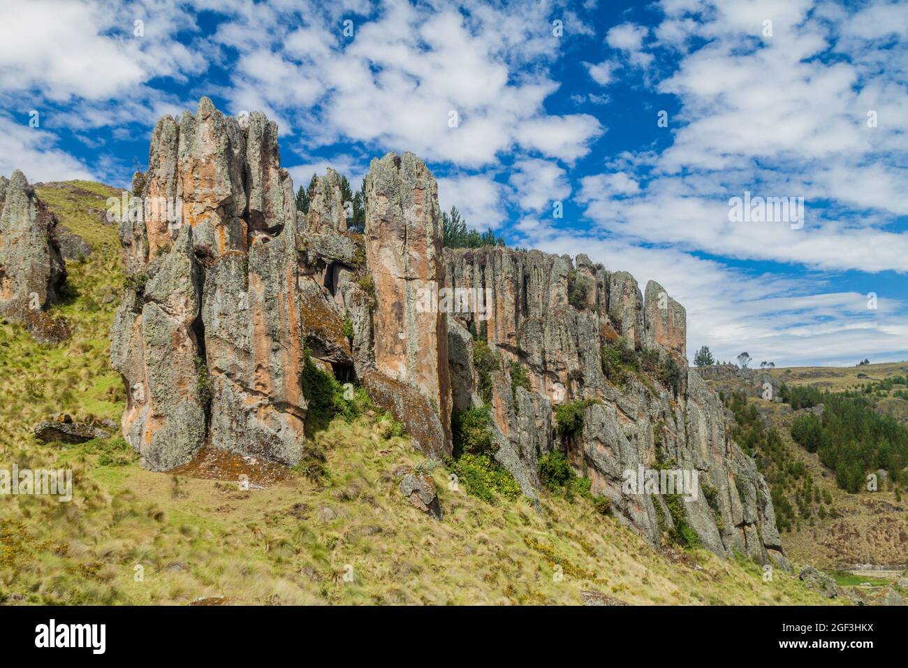 Los Frailones (Monks di pietra), formazioni rocciose vicino Cajamarca, Perù. Foto Stock