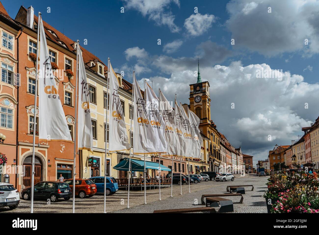 Cheb, Repubblica Ceca - 20 agosto 2021. Città in Boemia occidentale si trova sul fiume Ohre.Market Place con case gotiche colorate del 13 ° secolo.Medieval Foto Stock