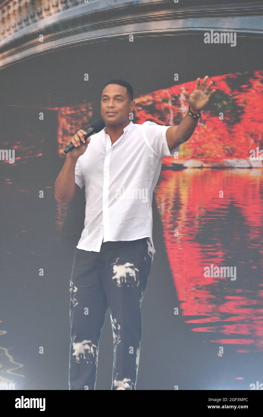 NEW YORK, NEW YORK - AGOSTO 21: Don Lemon parla sul palco durante We Love NYC: The Homecoming Concert prodotto da NYC, Clive Davis e Live Nation il 21 Agosto 2021 a New York City. (Foto di John Atashian) Foto Stock