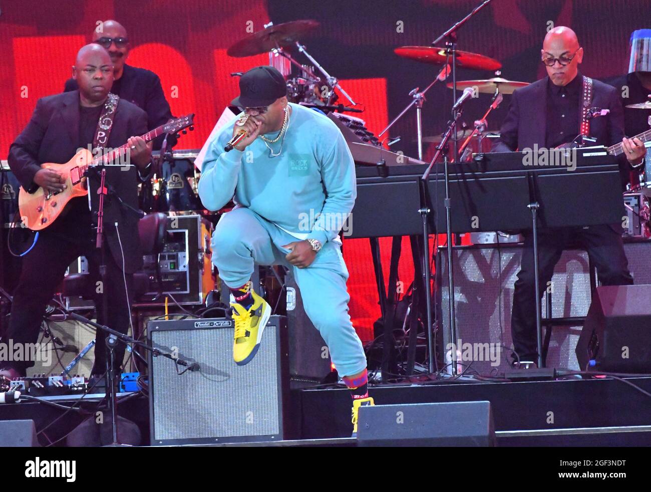 NEW YORK, NEW YORK - AGOSTO 21: LL Cool J si esibisce sul palco durante We Love NYC: The Homecoming Concert prodotto da NYC, Clive Davis e Live Nation il 21 agosto 2021 a New York City. (Foto di John Atashian) Foto Stock