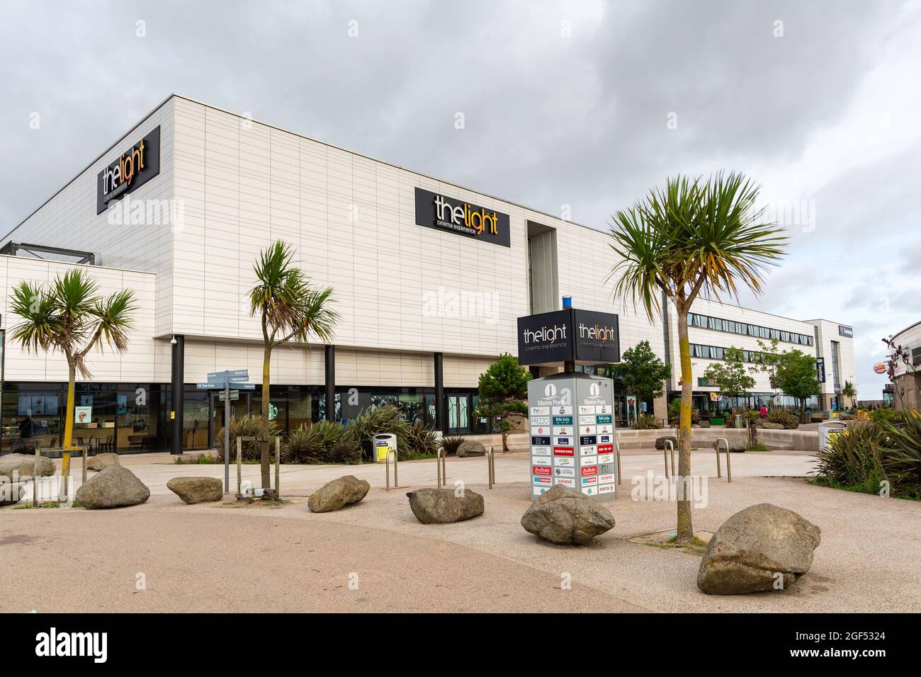 New Brighton, Wirral, Regno Unito: Il complesso teatrale Light Cinema, Marine Point Retail e Leisure Park Foto Stock