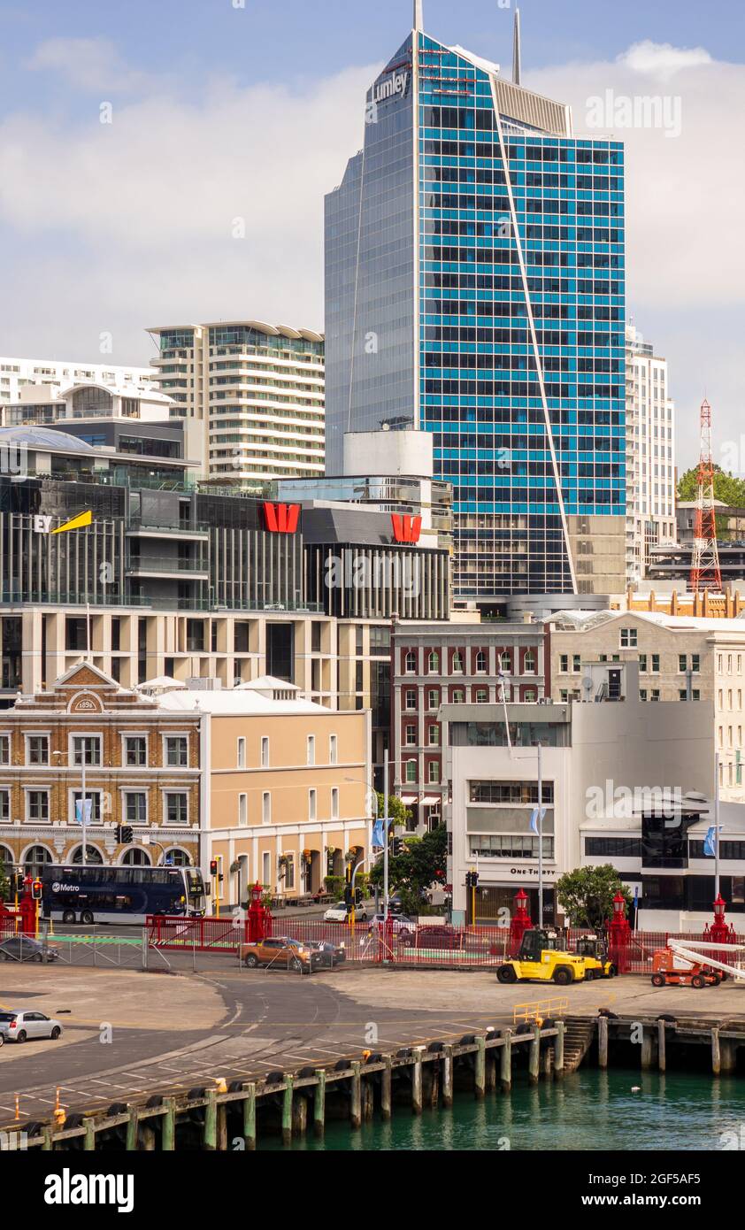 Il Lumley Building e la Northern Steam Ship Company in Quay Street al Porto di Auckland Downtown City Center Auckland Nuova Zelanda Foto Stock