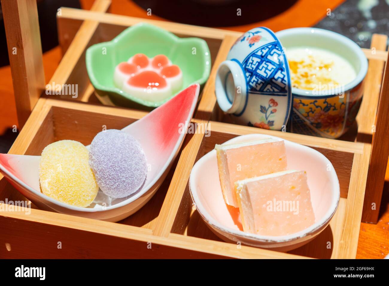 Un dolce bellissimo è come una foto，è troppo buono da mangiare，pefect，buon cibo，torta Foto Stock