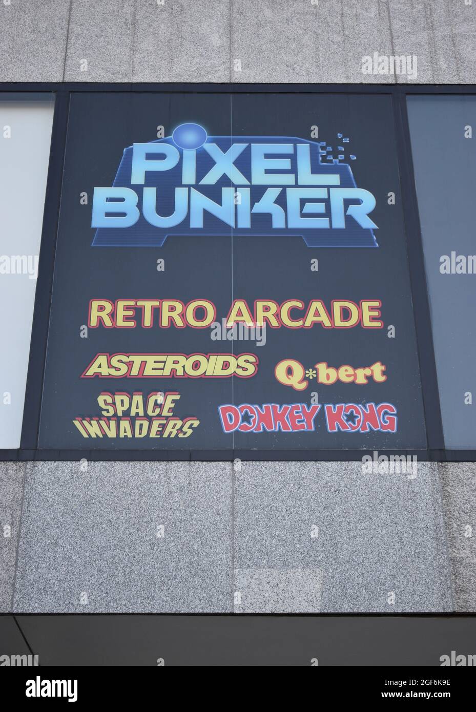 The pixel Bunker è un videogioco arcade retrò a Central Milton Keynes. Foto Stock