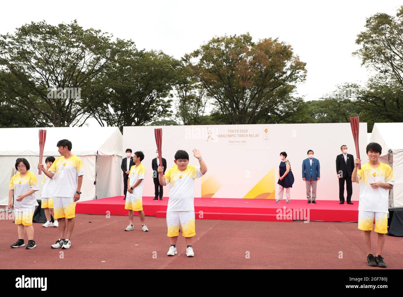 Tokyo, GIAPPONE - 24 AGOSTO 2021 : la cerimonia di arrivo del relè della torcia Paralimpica a Shibuya, Tokyo, Giappone. (Foto di AFLO SPORT) Foto Stock