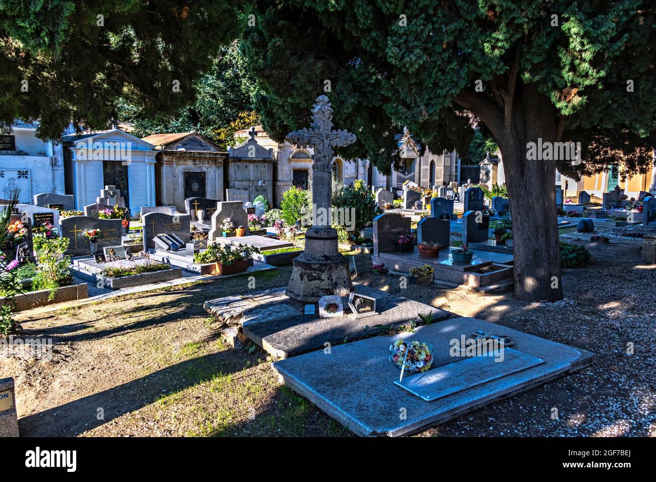 Cimitero di Collioure, Pirenei Orientali, Francia. Foto Stock
