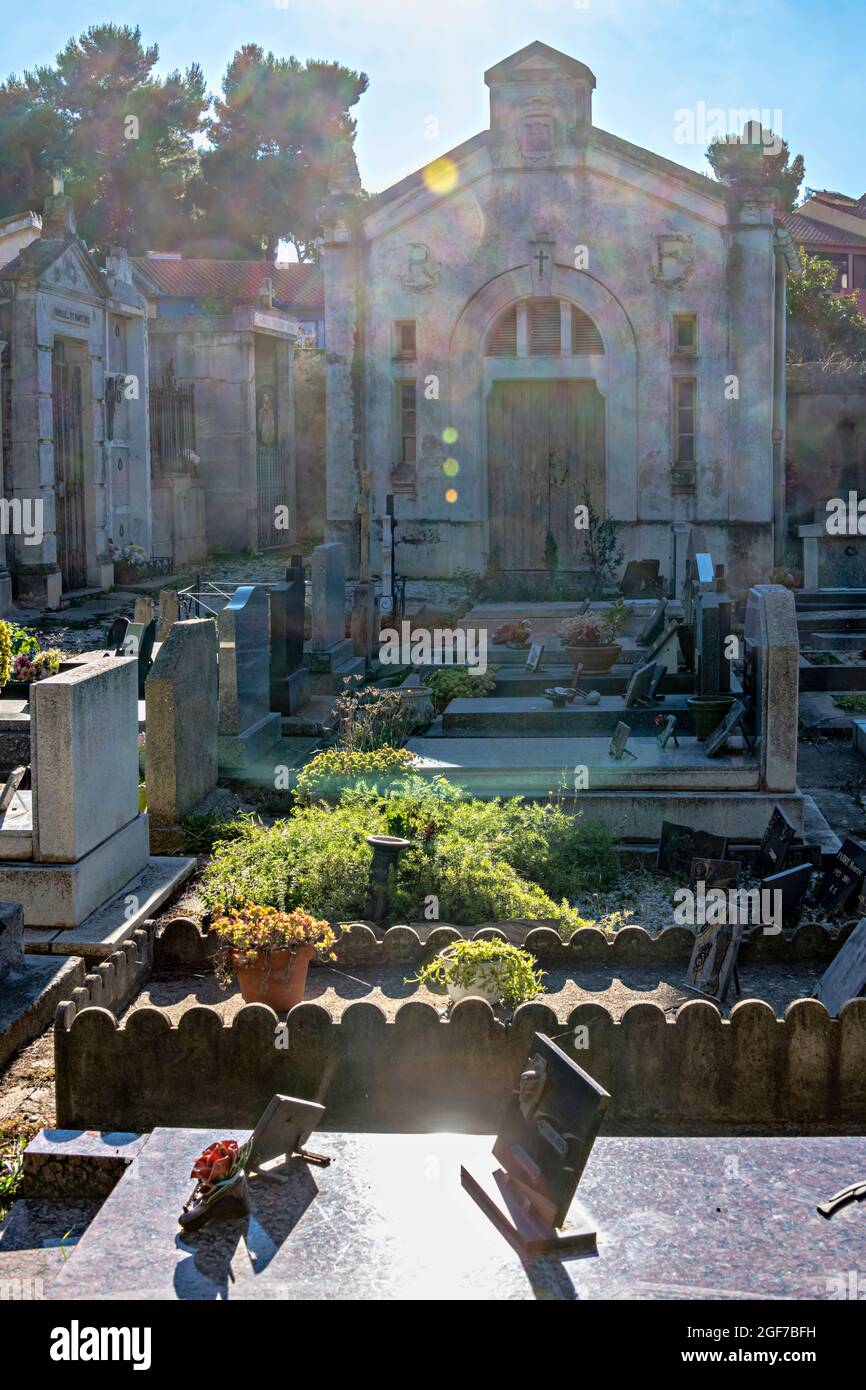 Cimitero di Collioure, Pirenei Orientali, Francia. Foto Stock
