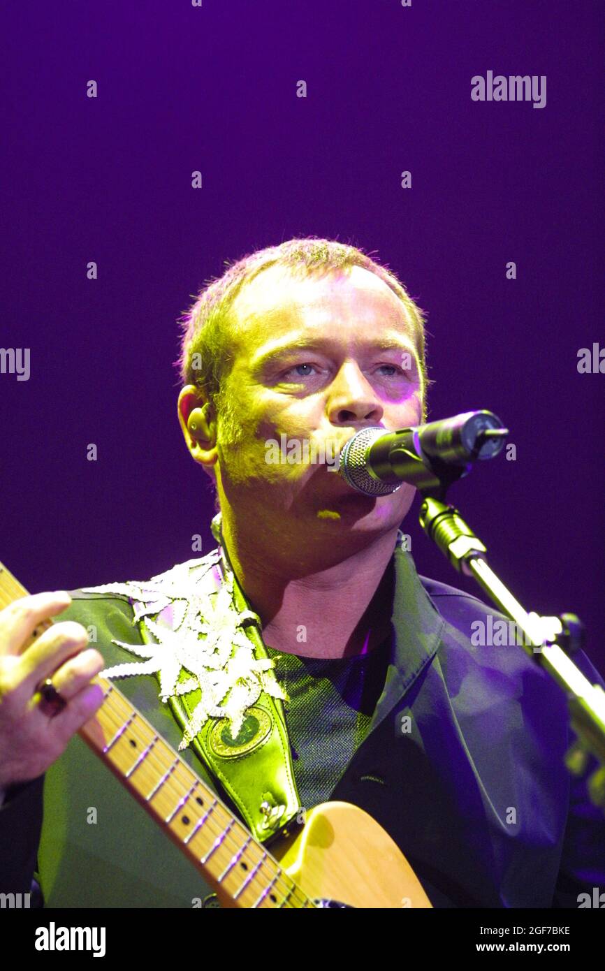 UB40 Concerto, Wembley Arena Londra, 9 novembre 2001- Lead Singer Ali Campbell Foto Stock