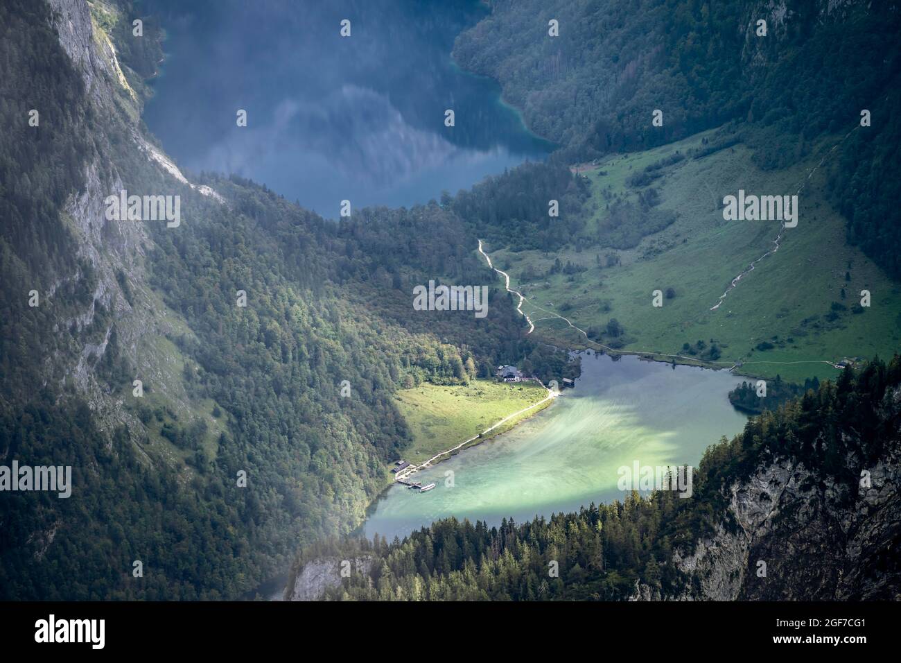 Vista dal Watzman Mittelspitze al Koenigsee e Hintersee, Berchtesgaden, Baviera, Germania Foto Stock