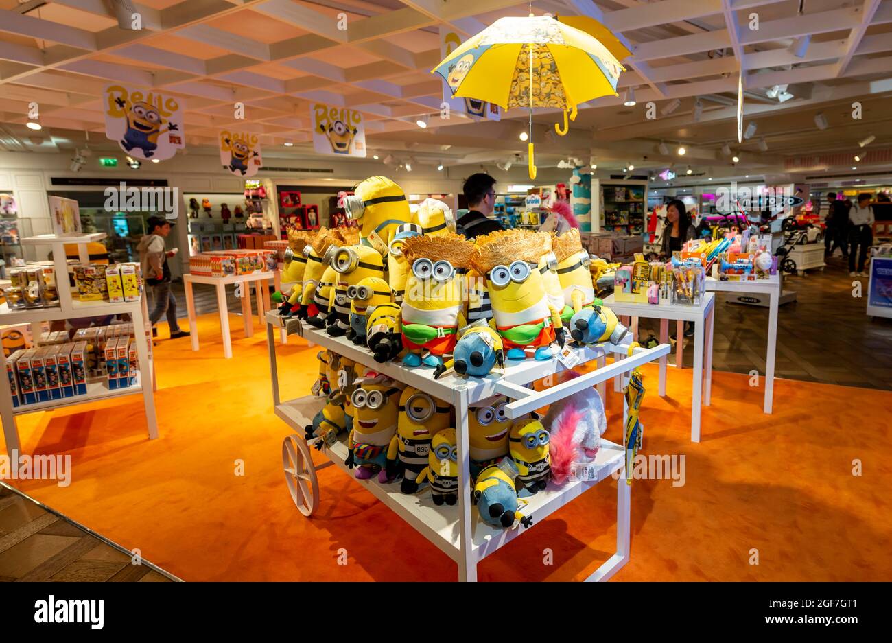 Harrods london toy immagini e fotografie stock ad alta risoluzione - Alamy