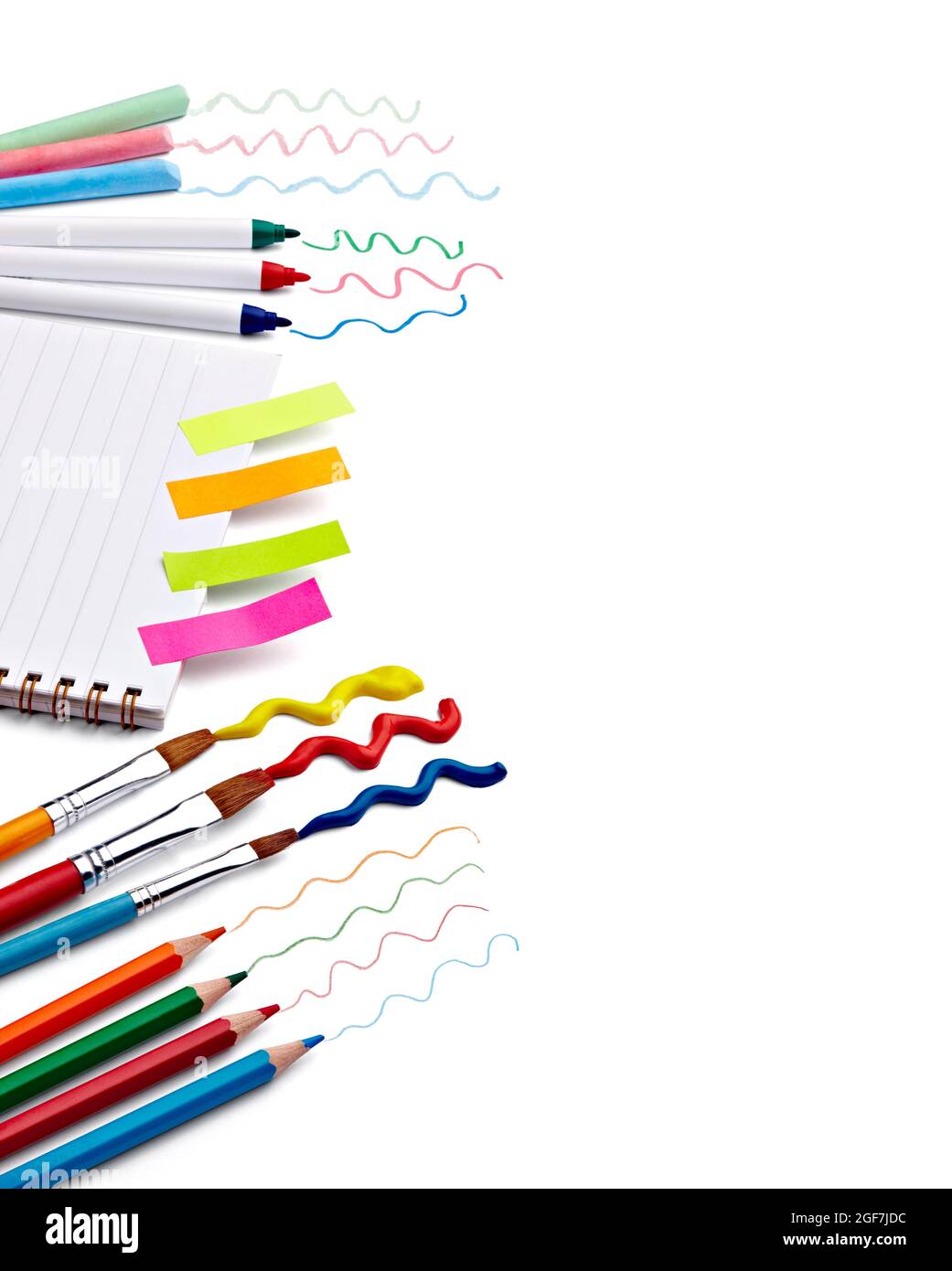 formazione supply scuola background matita penna imparare ritorno a forniture libro carta crayon notebook Foto Stock