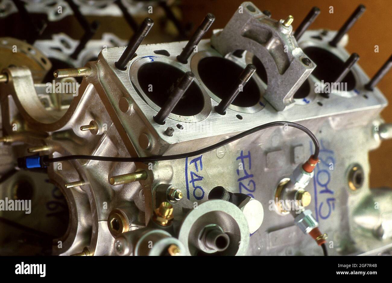 Linea di produzione Ferrari F40 presso lo stabilimento Maranello Ferrari in Italia 05/1987 Foto Stock