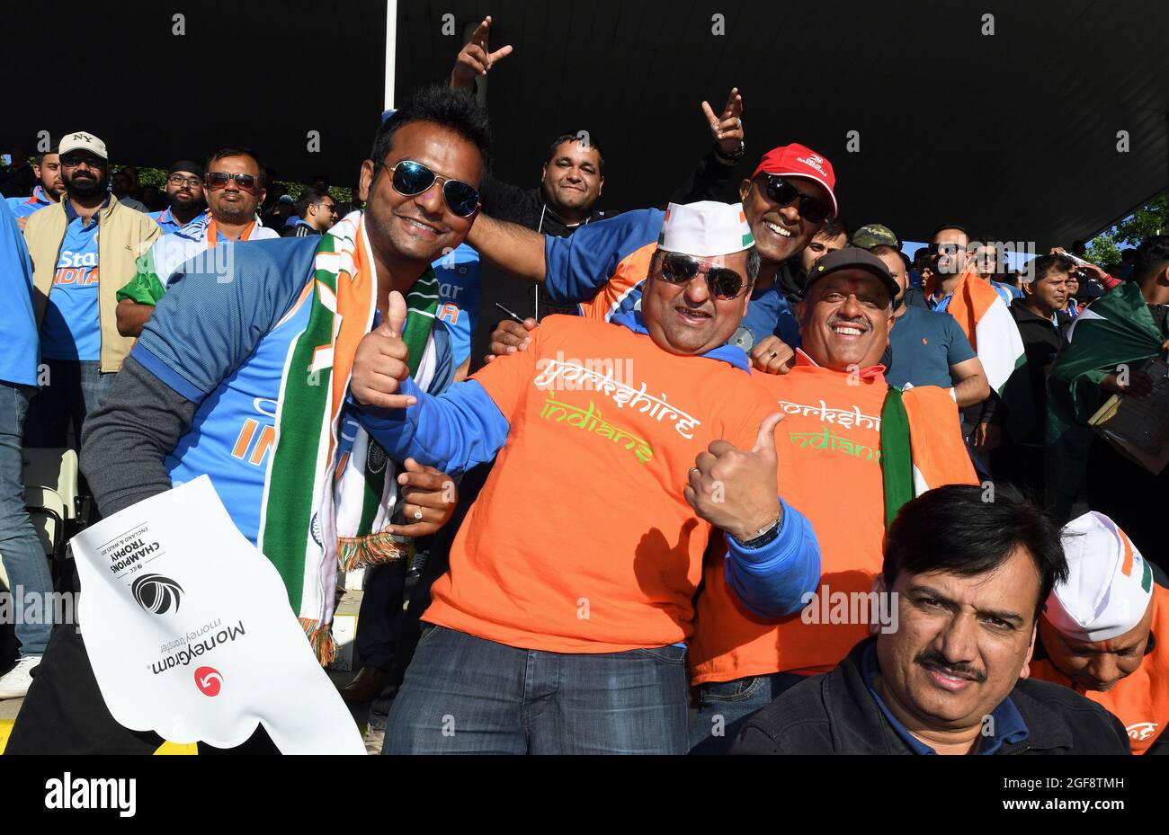 Tifosi indiani cricket tifosi India / Pakistan ICC Champions Trophy Foto Stock