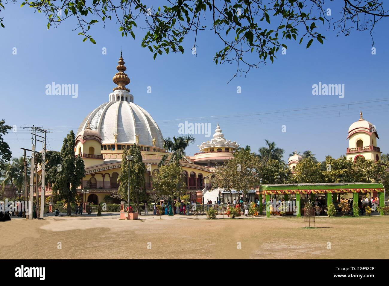 Tempio della Società Internazionale per la coscienza di Krishna (ISKON) - Gaudiya Vaishnava Organizzazione religiosa indù, a Mayapur vicino Nabadwip, West ben Foto Stock