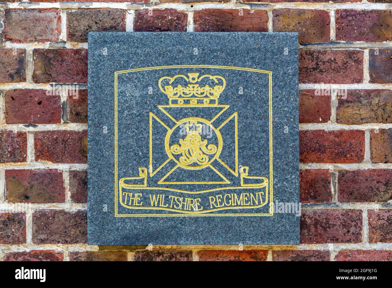 08-24-2021 Portsmouth, Hampshire, Regno Unito, l'emblema o cresta del reggimento del Wiltshire che ha servito il D-Day come parte del overlord di operazione Foto Stock