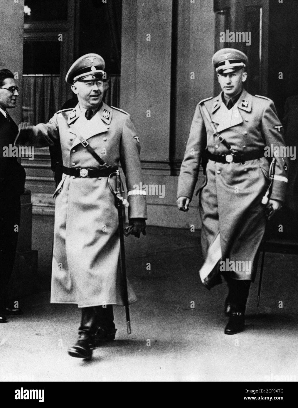 Heydrich Himmler e Reinhard Heydrich a Vienna nel 1938 Foto Stock