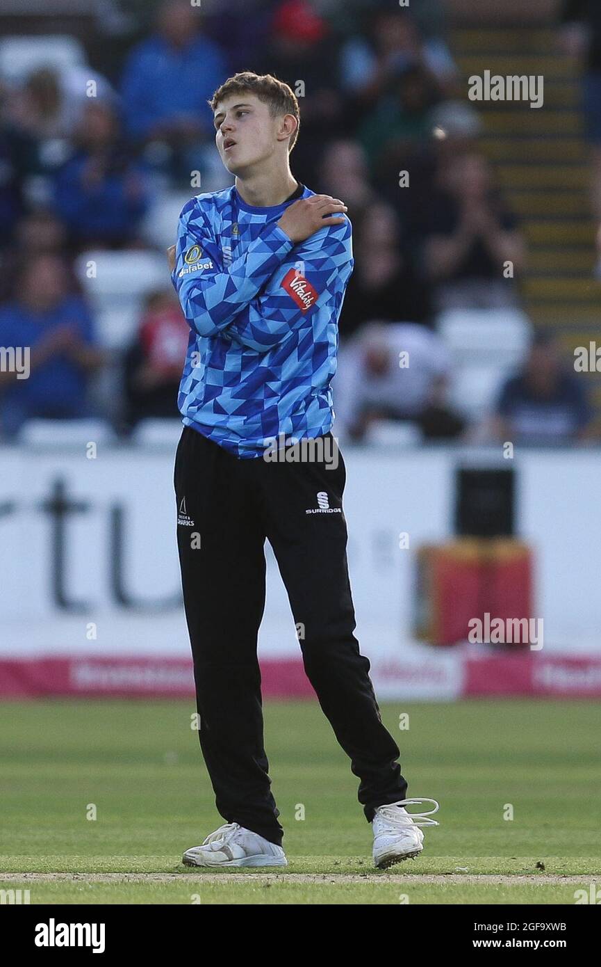 CHESTER LE STREET, REGNO UNITO. 24 AGOSTO Archie Lenham of Sussex reagisce durante la partita di Vitaliality T20 Blast tra lo Yorkshire County Cricket Club e il Sussex County Cricket Club presso Emirates Riverside, Chester le Street martedì 24 agosto 2021. (Credit: Will Matthews | MI News) Credit: MI News & Sport /Alamy Live News Foto Stock