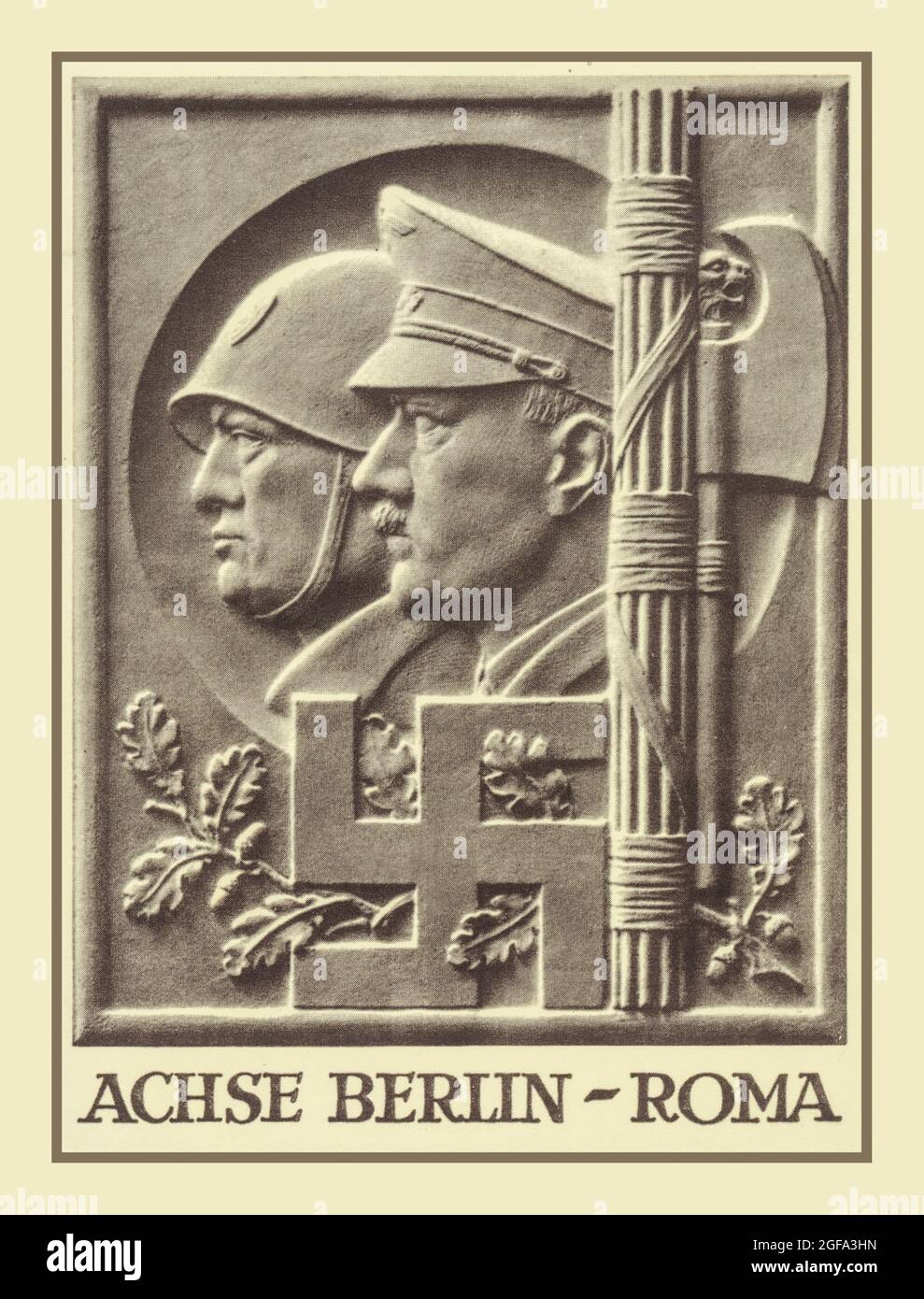 ACHSE BERLIN-ROMA 'AXIS BERLIN -ROME' Archivio vintage poster card Adolf Hitler e Benito Mussolini celebrano la chiusura del rapporto tra Germania nazista e Facist Italia seconda Guerra Mondiale Foto Stock