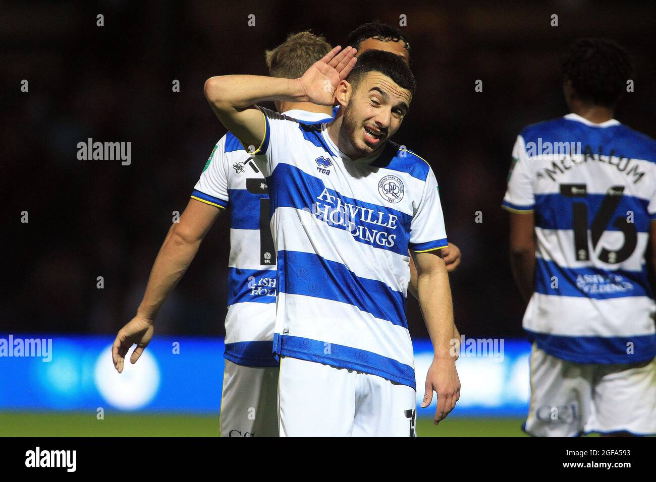 Londra, Regno Unito. 24 agosto 2021. Ilias Chair of Queens Park Rangers festeggia il secondo gol delle sue squadre. Carabao Cup, seconda partita, Queens Park Rangers / Oxford Utd presso il Kiyan Prince Foundation Stadium, Loftus Road a Londra martedì 24 agosto 2021. Questa immagine può essere utilizzata solo per scopi editoriali. Solo per uso editoriale, licenza richiesta per uso commerciale. Nessun uso in scommesse, giochi o un singolo club/campionato/player pubblicazioni. pic di Steffan Bowen/Andrew Orchard sport fotografia/Alamy Live news credito: Andrew Orchard sport fotografia/Alamy Live News Foto Stock