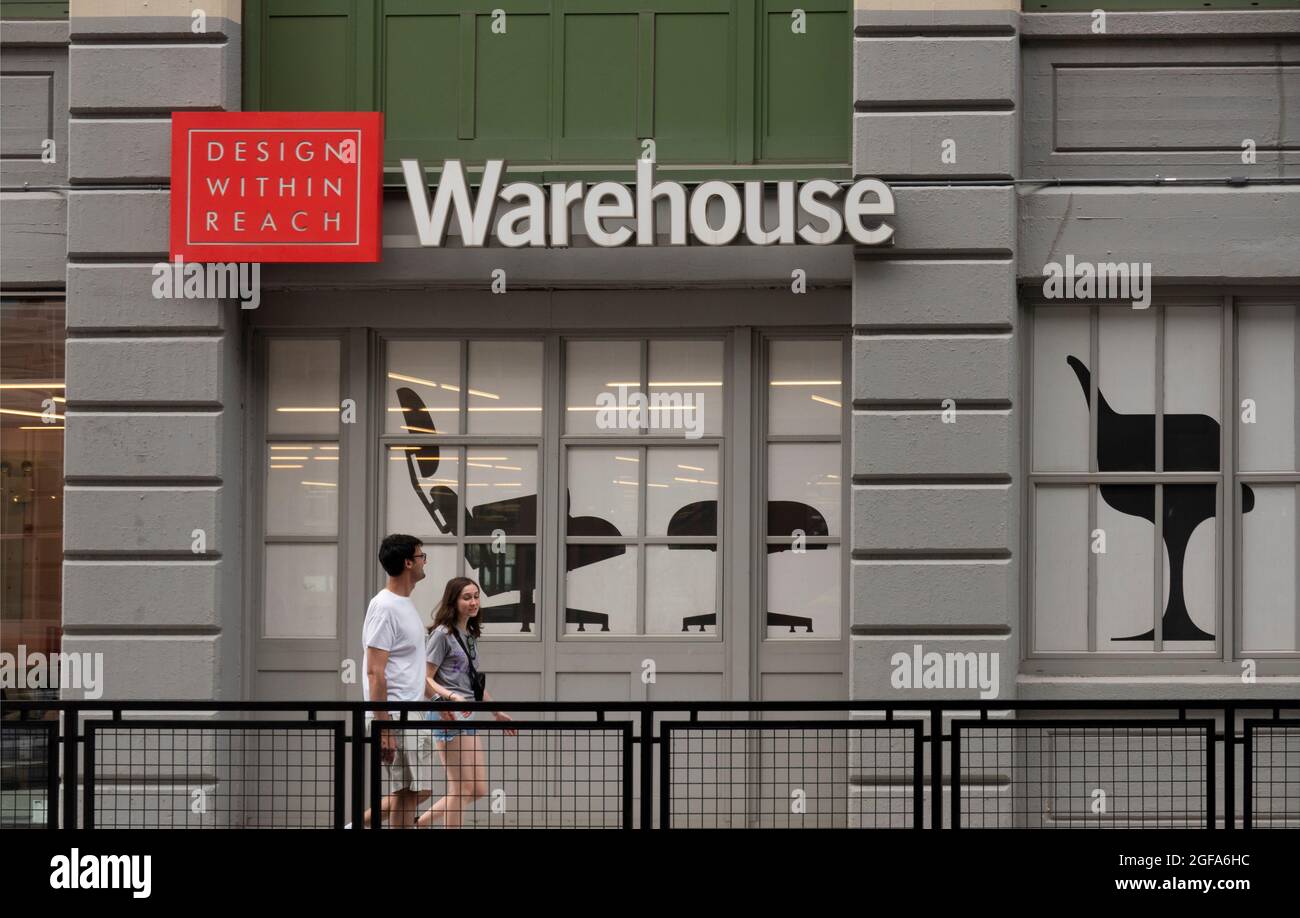 Design all'interno del magazzino a portata di mano a Industry City Sunset Park Brooklyn NYC Foto Stock