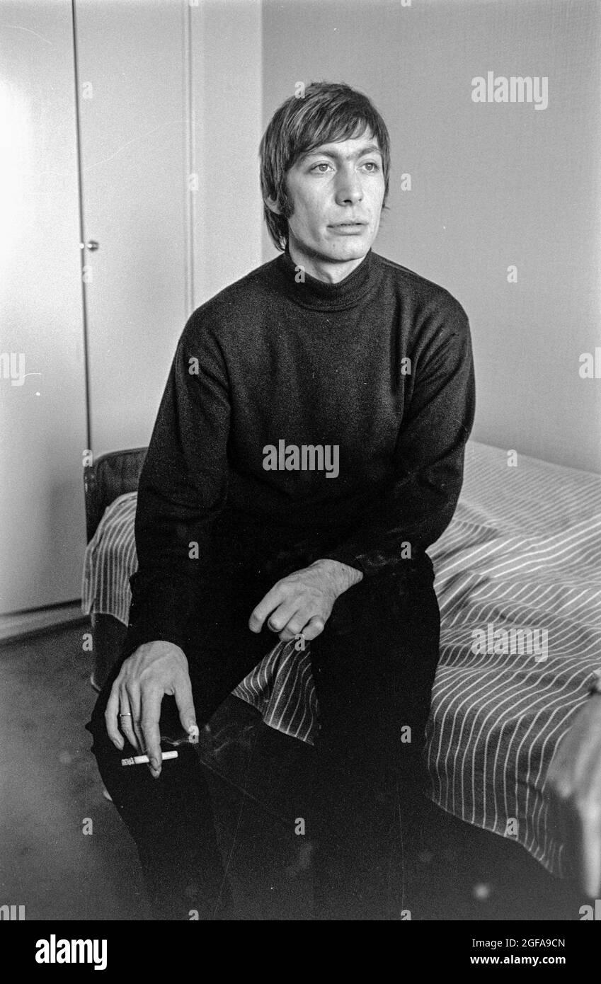 GOTHENBURG MARS 30 1965 Charlie Watts of the Rolling Stones at Park Aveny Hotel in Goteborg Mars 30, 1965. La band stava per suonare ad un Mässhallen popgala durante il loro tour europeo.Photo: Björn Larsson Ask / se / TT / Kod: 3020 Foto Stock