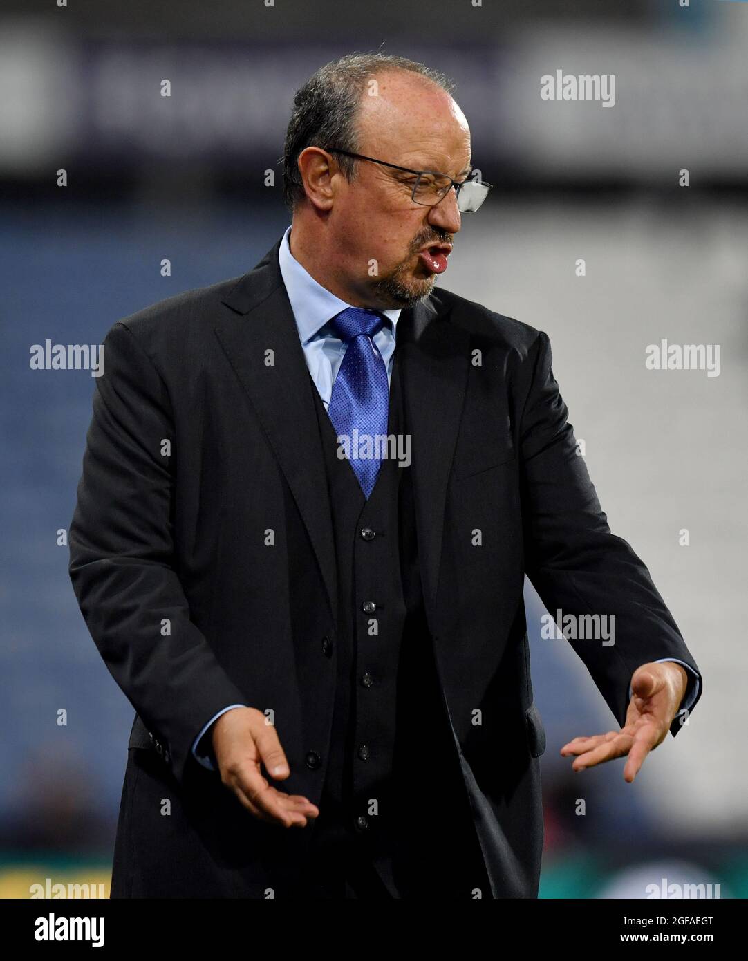 Il manager Everton Rafael Benitez durante la seconda partita della Coppa Carabao al John Smiths' Stadium di Huddersfield. Data foto: Martedì 24 agosto 2021. Foto Stock