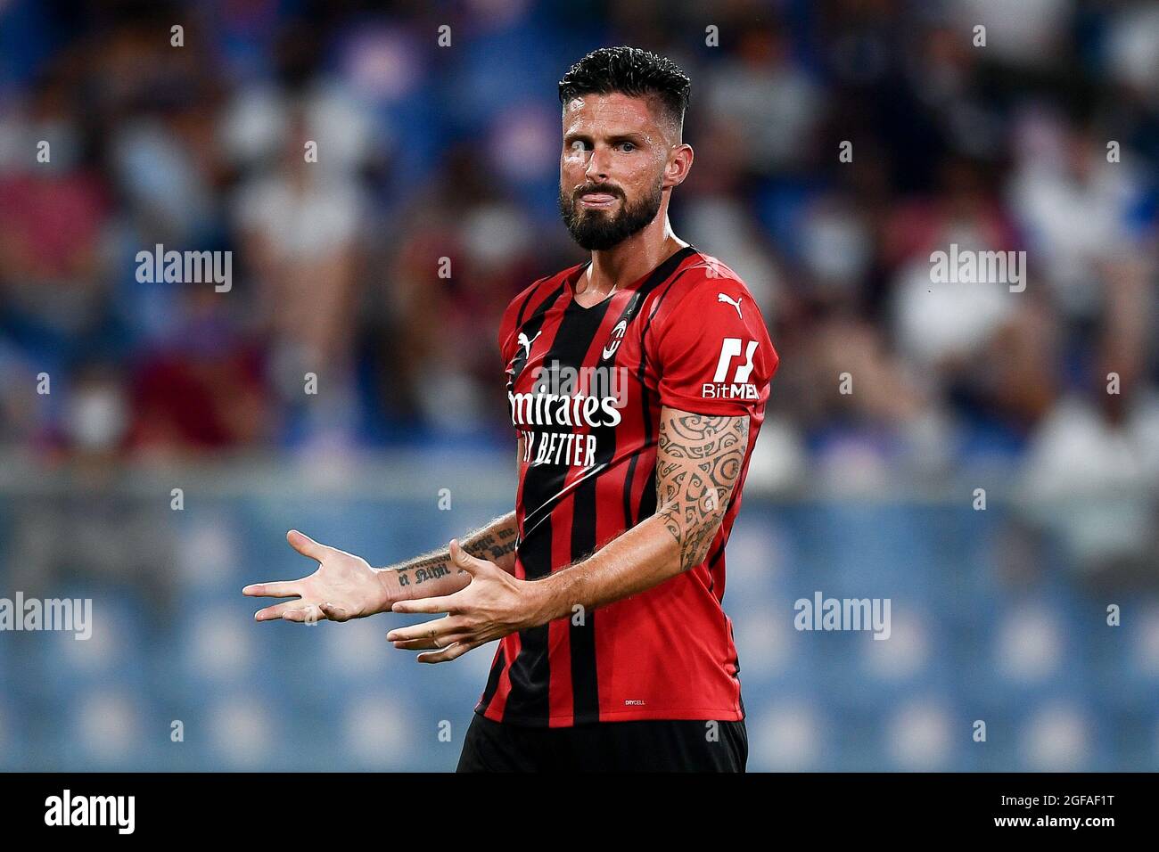 Genova, Italia. 23 agosto 2021. Olivier Giroud dell'AC Milan reagisce durante la Serie A una partita di calcio tra UC Sampdoria e AC Milan. Credit: Nicolò campo/Alamy Live News Foto Stock