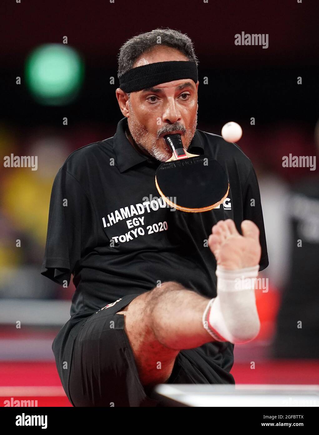Ibrahim Elhusseiny Hamadtou in azione nel Men's Singles Class 6 Group e Table Tennis al Tokyo Metropolitan Gymnasium il giorno uno dei Tokyo 2020 Paralimpic Games in Giappone. Data foto: Mercoledì 25 agosto 2021. Foto Stock