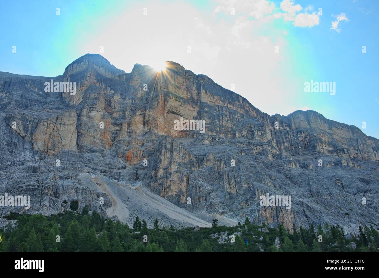 Incredibili rocce delle Dolomiti in Italia Foto Stock