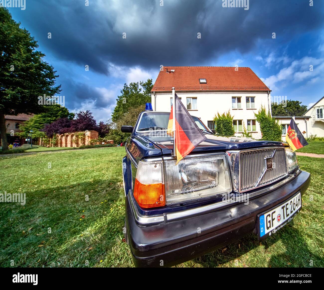 Volvo 264 TE, un'auto del produttore svedese precedentemente utilizzata per i membri della GDR Politburo in una mostra d'auto classica a Lehnin, Germania, 21 agosto 20 Foto Stock
