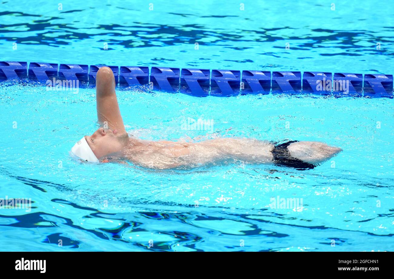 Aliaksei Talai in Bulgaria durante il backstroke da 100 m - S1 finale al Tokyo Aquatics Center il giorno uno dei Giochi Paralimpici di Tokyo 2020 in Giappone. Data foto: Mercoledì 25 agosto 2021. Foto Stock