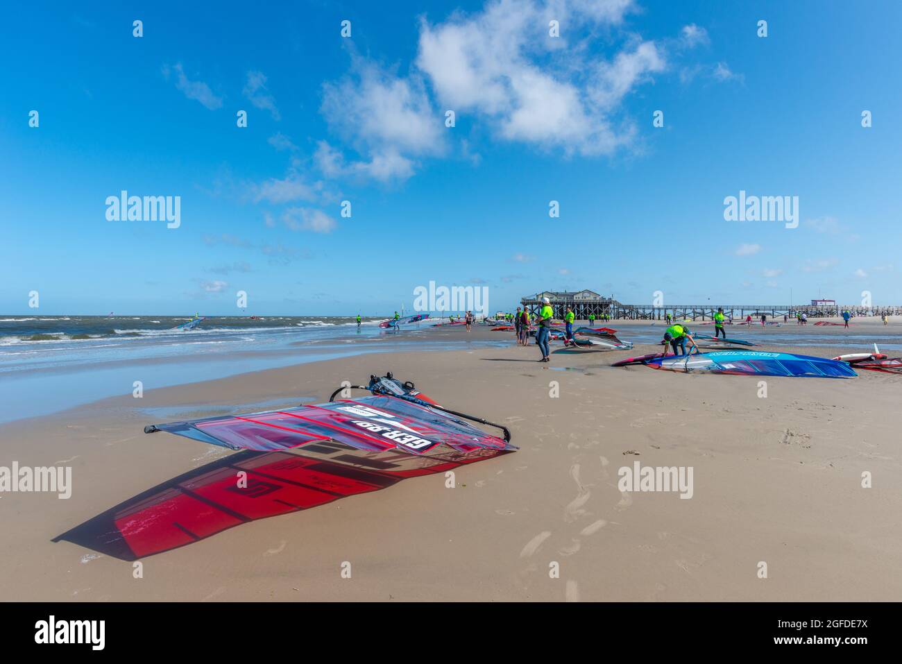Coppa di Windsurf Multivan, St.-Peter-Ording, penisola Eiderstedt, Frisia settentrionale, Schleswig-Holstein, Germania Foto Stock