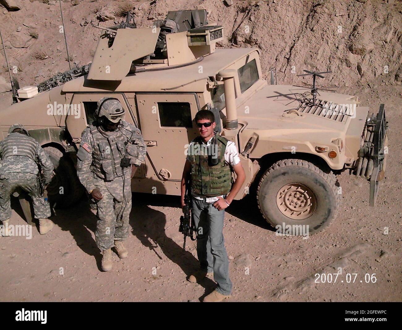 FAHIM Masoud in missione a Qala e Naw, nella provincia di Badghis, nel nord-est dell'Afghanistan. Masoud, ora un secondo tenente della Guardia Nazionale dell'esercito dell'Illinois, ha servito come interprete per l'esercito degli Stati Uniti prima di venire negli Stati Uniti con un visto per studenti. Foto Stock