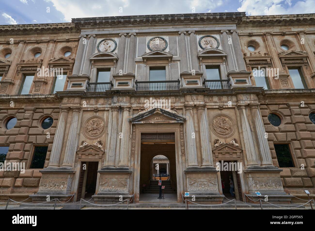 Palazzo di Carlos V nell'Alhambra a Granada in Spagna Foto Stock
