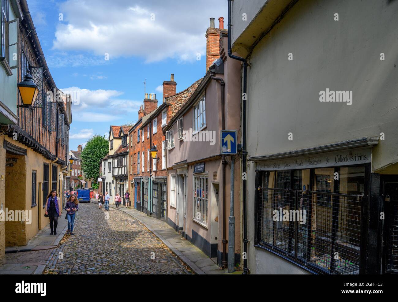 Elm Hill, una vecchia strada storica nella città vecchia, Norwich, Norfolk, East Anglia, Inghilterra, REGNO UNITO Foto Stock