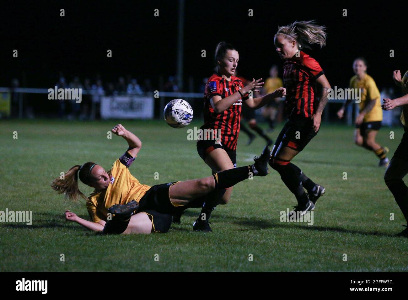 Verwood, Regno Unito. 25 agosto 2021. Durante la partita della Womens National League tra AFC Bournemouth e Southampton Women FC al Potterne Park di Verwood, Inghilterra Credit: SPP Sport Press Photo. /Alamy Live News Foto Stock