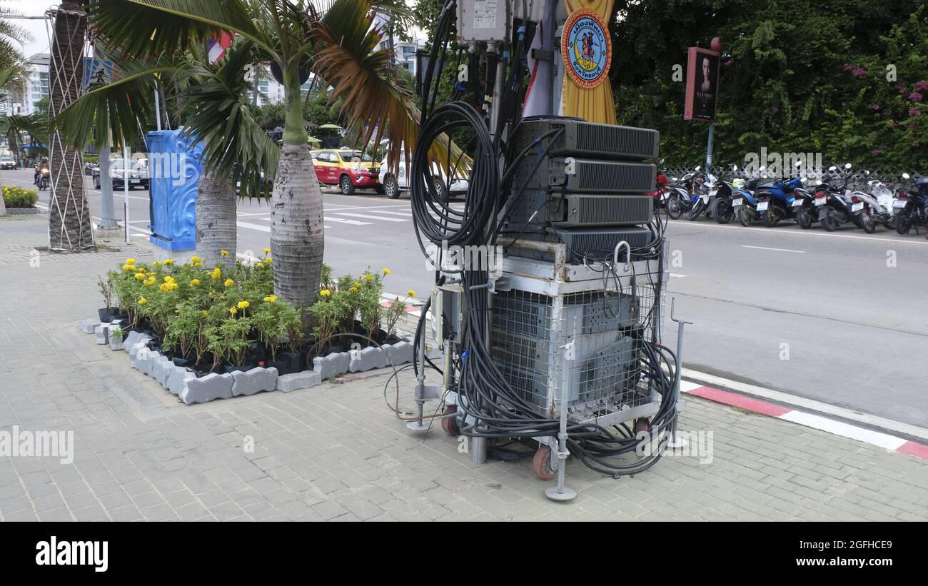 Allestimento costruzione del Festival della Musica di Pattaya Maggio 2019 Beach Road Pattaya Thailandia Foto Stock