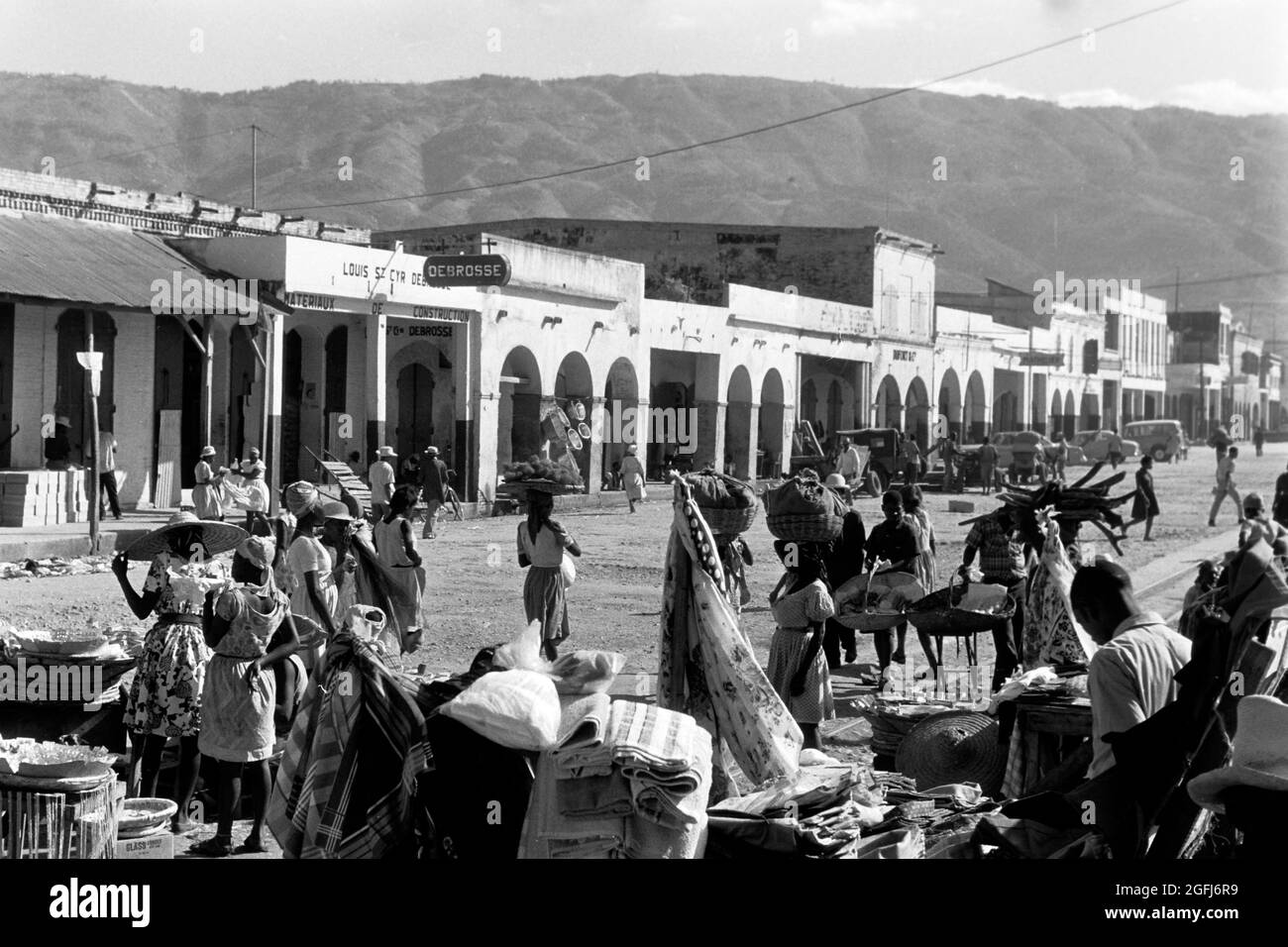 Marktansichten aus Port-au-Prince, Haiti, 1966. Impressioni di mercato a Port-au-Prince, Haiti, 1966. Foto Stock