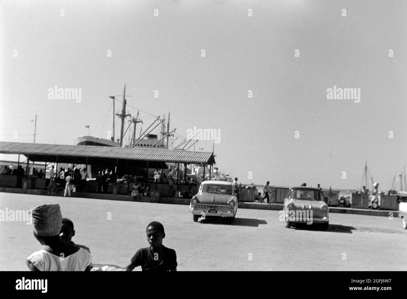 Hafeneindrücke von Port-au-Prince, Haiti, 1966. Impressioni del porto di Port-au-Prince, 1966. Foto Stock