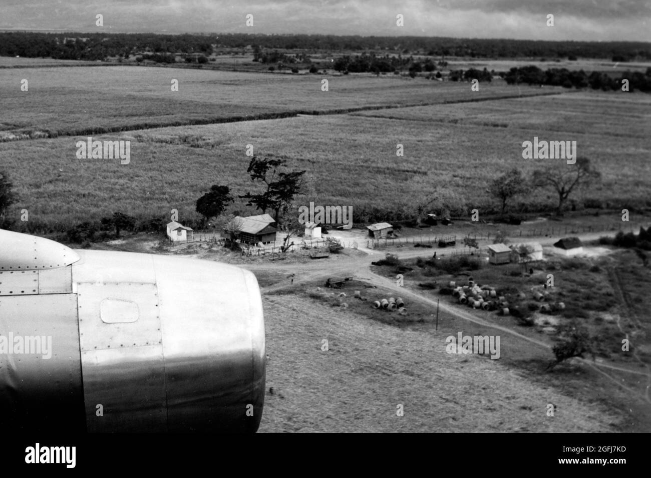 Im Landeanflug auf Port-au-Prince, Haiti, 1967. Avvicinandosi a Port-au Prince, Haiti, 1967. Foto Stock