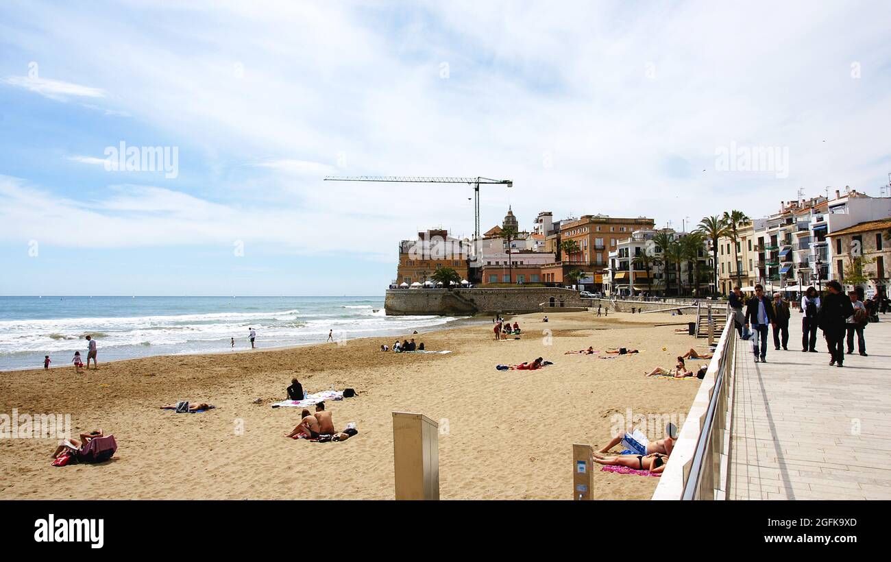 Paseo Maritimo de Sitges Barcellona, Catalunya, Spagna, Europa Foto Stock