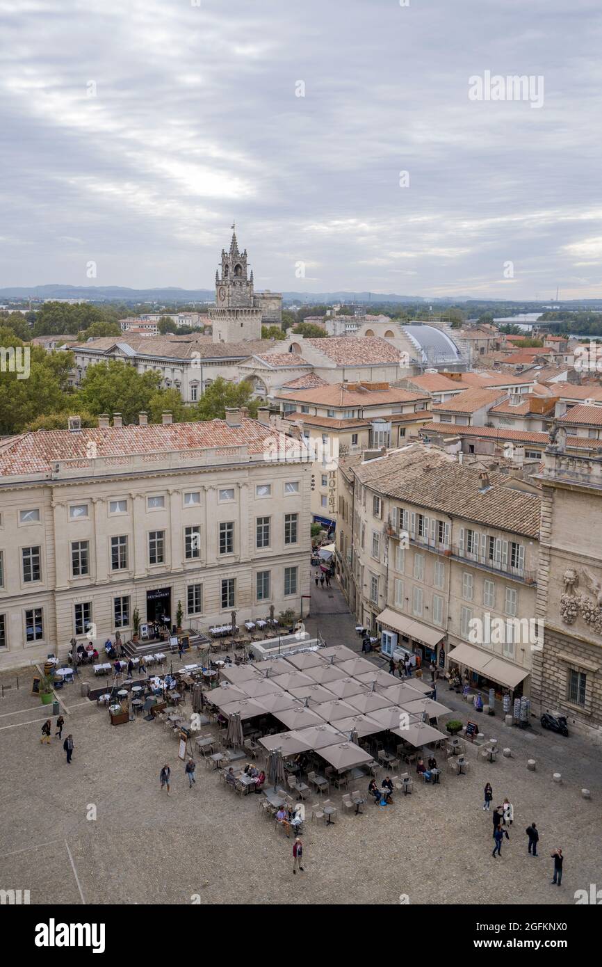 Vista aerea sulla città vecchia di Avignone nella regione della Provenza, Francia Foto Stock