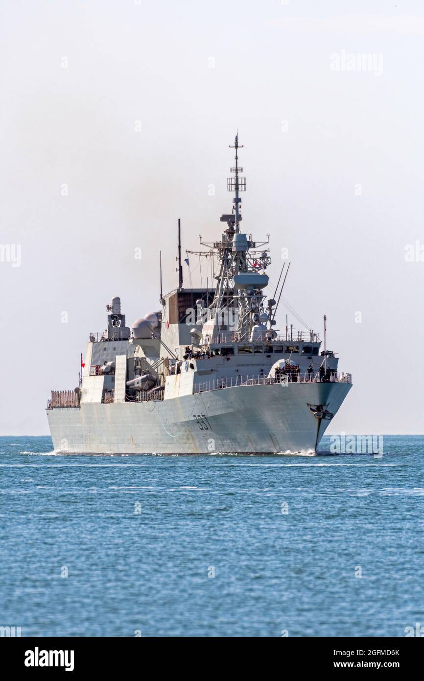 HMCS Fredericton è una delle 12 fregate della classe Halifax gestite dalla Royal Canadian Navy. Foto Stock