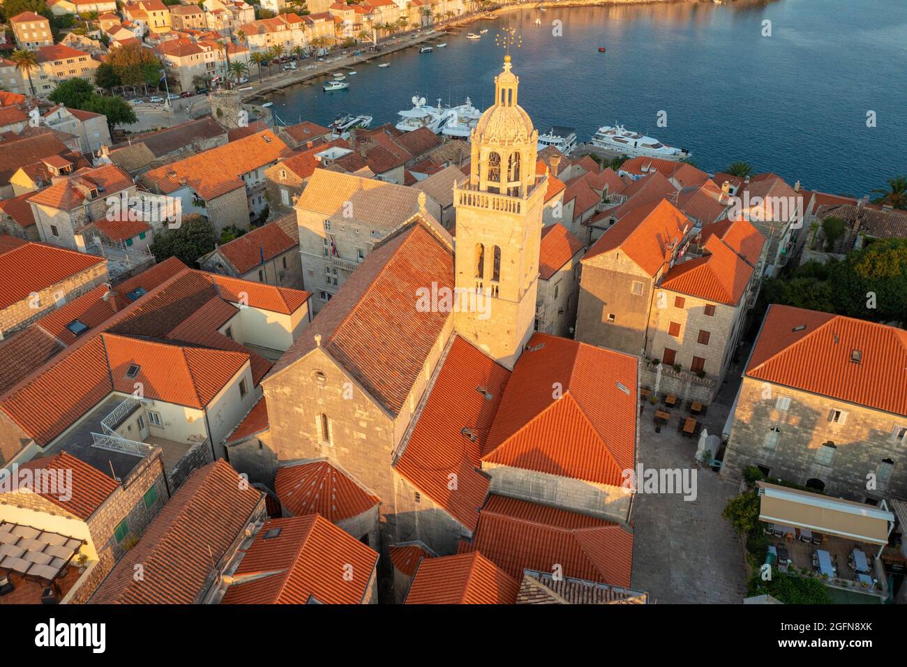 Vista aerea della città di Korcula sull'isola di Korcula, Mare Adriatico, Croazia Foto Stock