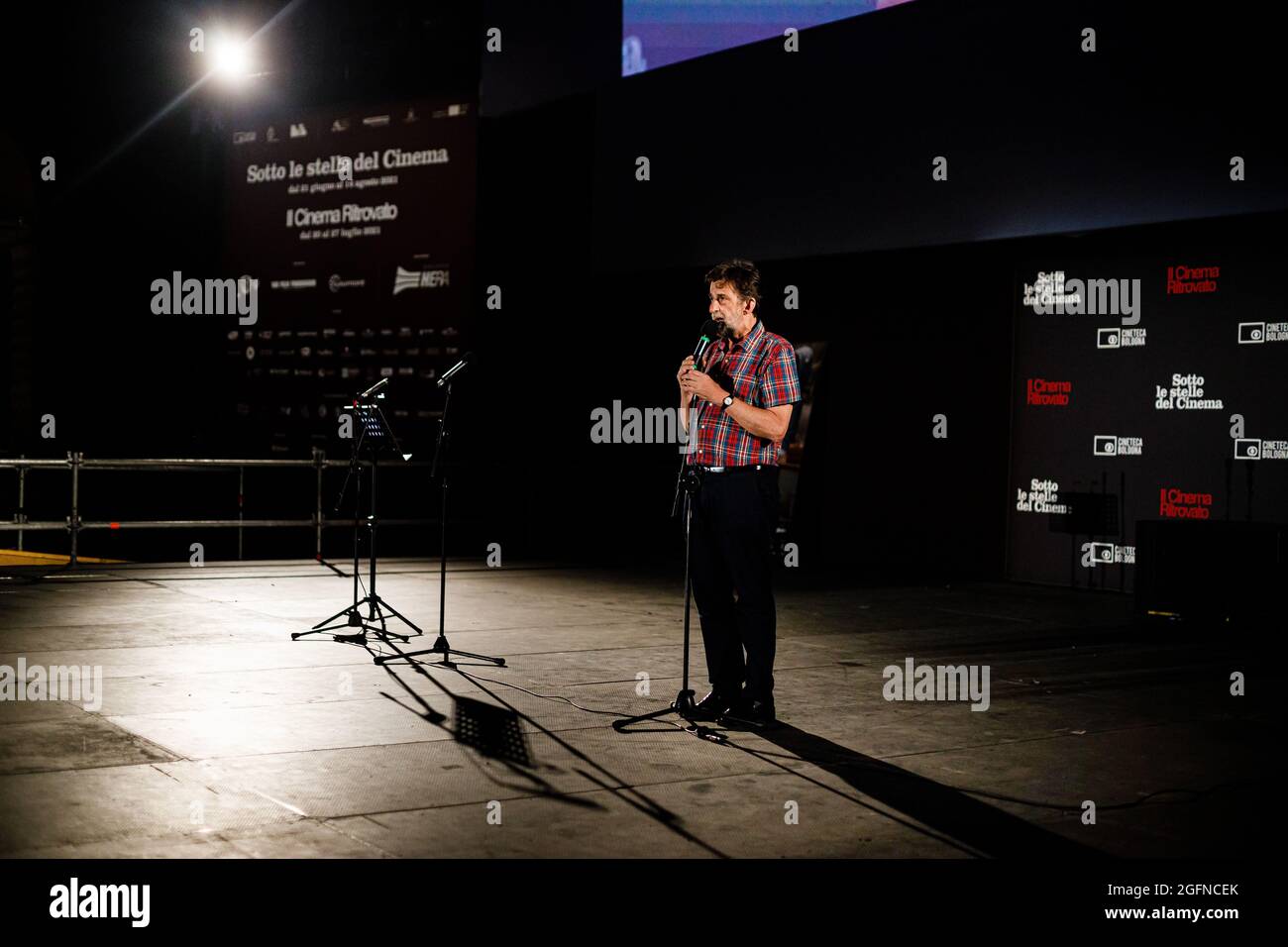 Bologna, Italia. 23 luglio 2021. Regista Nanni Moretti al 35° Festival del Cinema "il Cinema Ritrovato" (che significa "cinema riscoperto") di Bologna, i Foto Stock