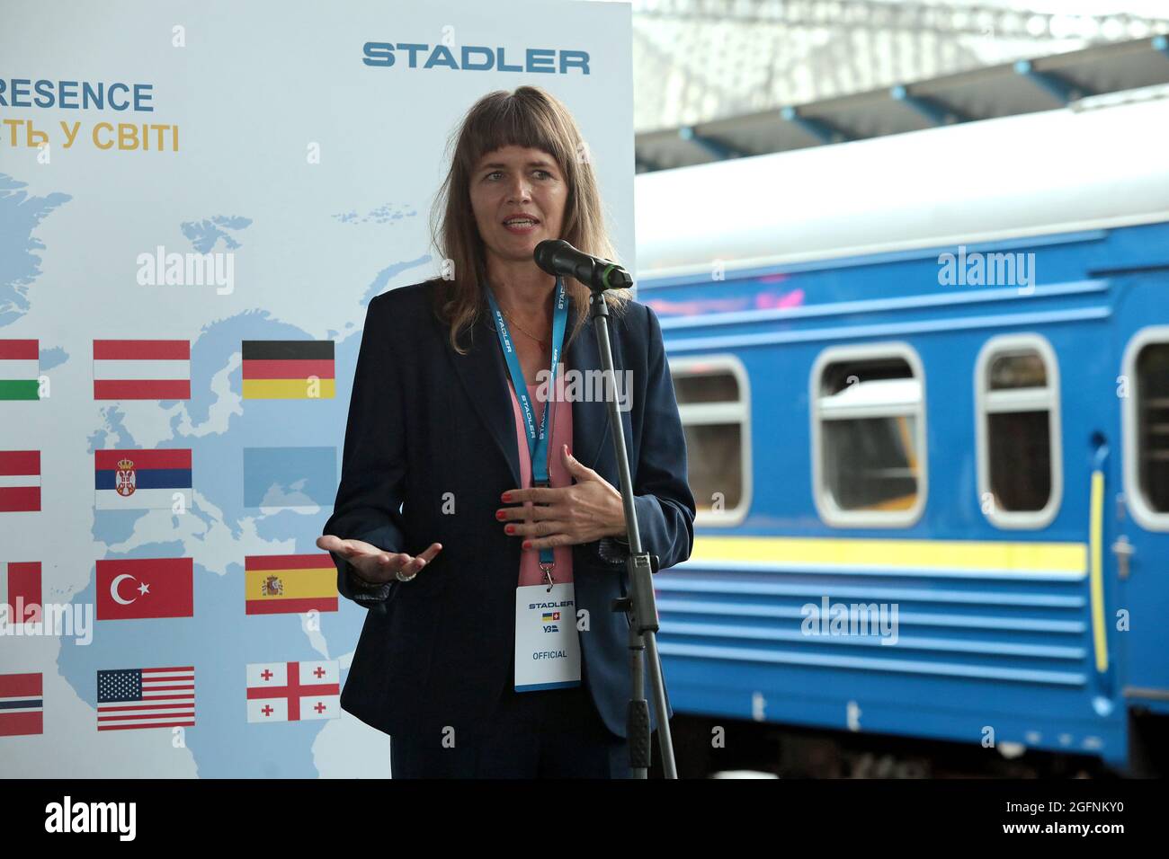 KIEV, UCRAINA - 26 AGOSTO 2021 - il responsabile delle multinazionali e del Project Finance di SERV Swiss Export Risk Insurance Tina Rosenbaum parla durante la presen Foto Stock