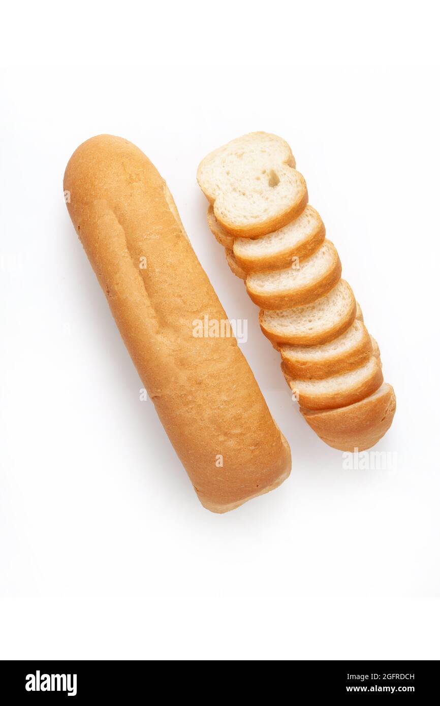 Pane su un isolato sfondo bianco studio Foto Stock